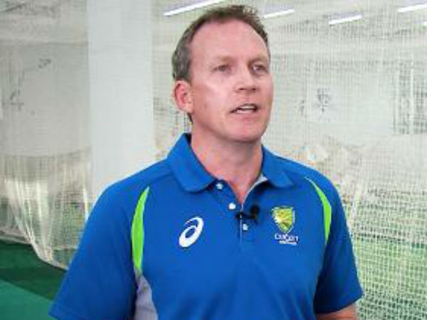  గతంలో ఓ స్పోర్ట్స్ దుస్తుల కంపెనీకి సీఈఓగా పనిచేసిన రాబర్ట్స్