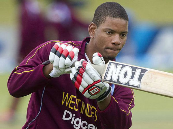 బంతిని అంచనా వేయడంలో తడబడి