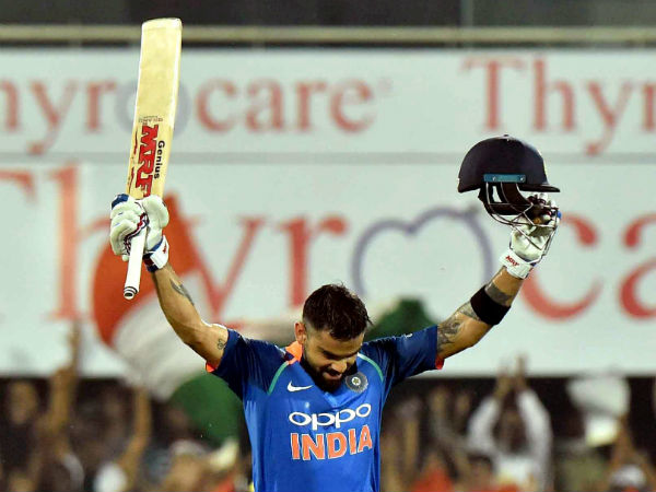 2. పదివేల పరుగులు చేసిన క్రికెటర్లు వీరే