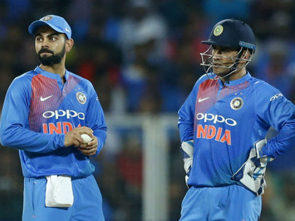 మ్యాచ్‌కు ఒకరోజు ముందే 12 మందితో జట్టు ప్రకటన