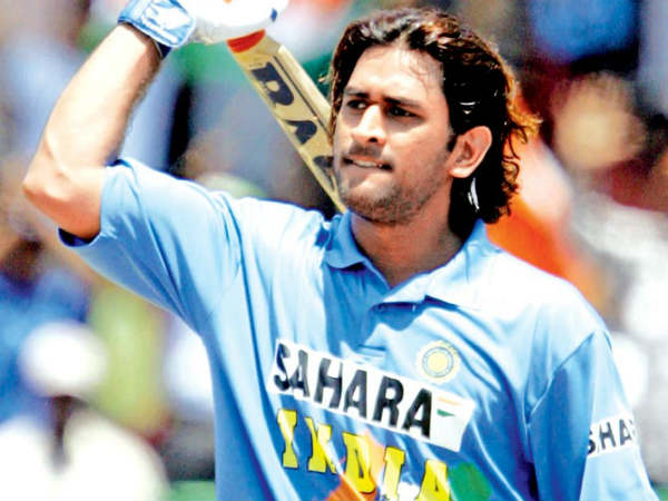 7 మ్యాచ్‌ల సిరీస్‌లో మూడో వన్డేలో ధోని