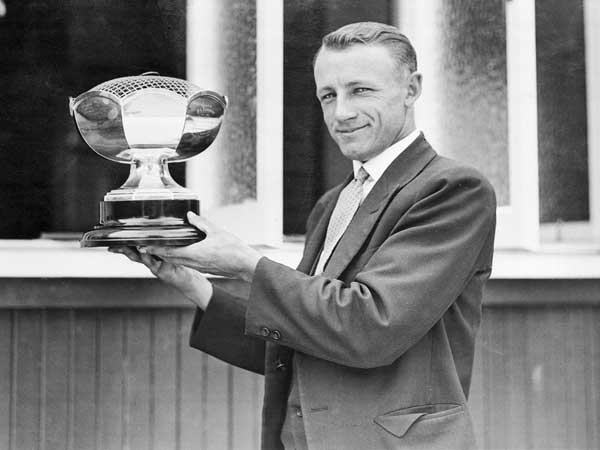  బ్రాడ్‌మన్ డకౌట్ అవుతాడని హార్వే