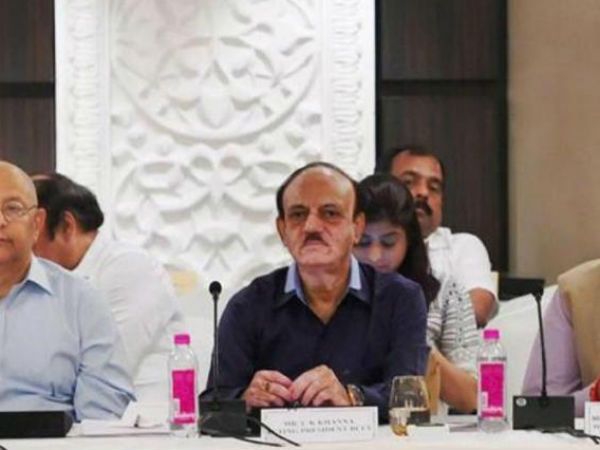  షోకాజ్‌ నోటీసు జారీ చేసిన సీఐసీ