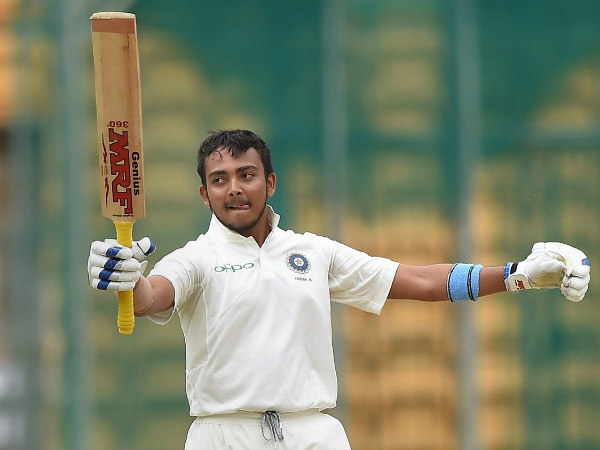 షాకు చిన్న వయసులోనే క్రికెట్‌ ఓనమాలు నేర్పింది తండ్రే