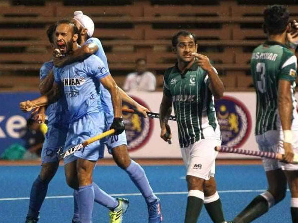 నిర్ణీత సమయానికి ఇరు జట్లు 2-2 గోల్స్‌తో 