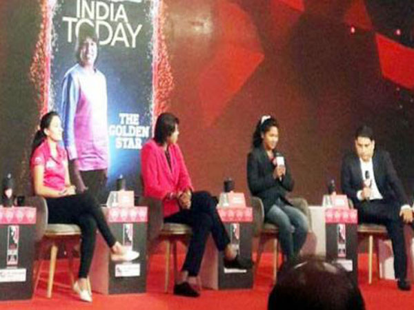 ఎంతోమంది స్వాగతం పలికారు