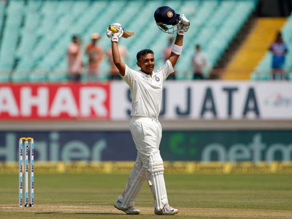  99 బంతుల్లో సెంచరీ సాధించిన పృథ్వీషా