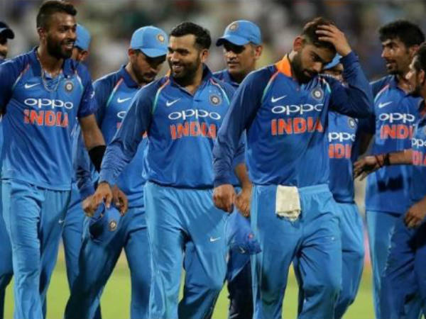 ఎంపిక చేసిన ఆటగాళ్లు వీరే: 