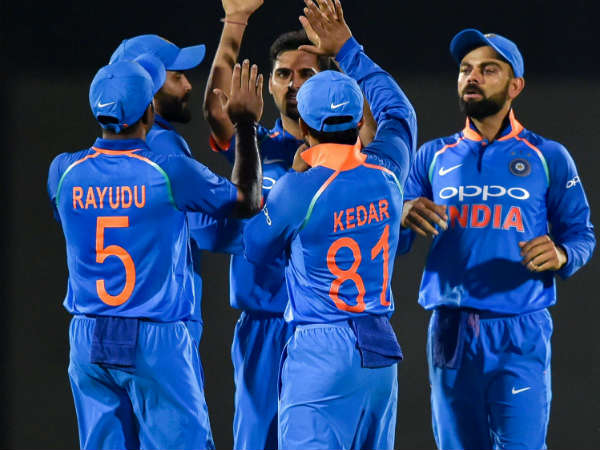 377/5 భారీ స్కోరును చేసిన టీమిండియా