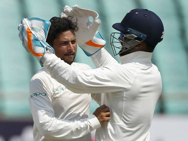 ఐదు వికెట్లు తీసిన కుల్దీప్‌ యాదవ్‌