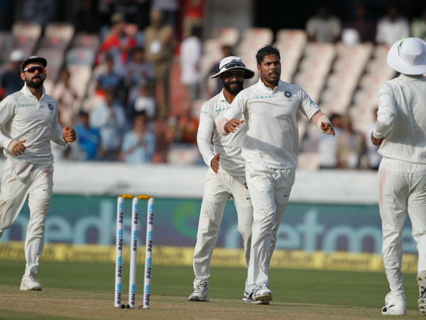 ఈ వేదికలో అత్యుత్తమ గణాంకాలను నమోదు చేసిన తొలి పేసర్‌