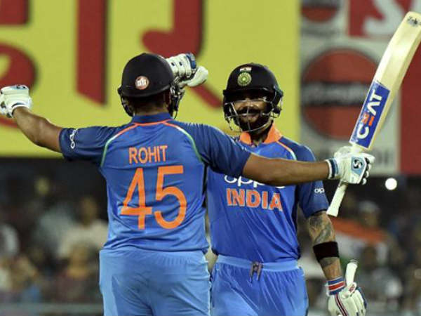  323 పరుగుల విజయ లక్ష్యాన్ని 42.1 ఓవర్లలోనే