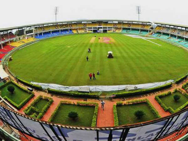 ఈ సిరీస్‌లో వన్డే వేదిక మారడం ఇది రెండోసారి