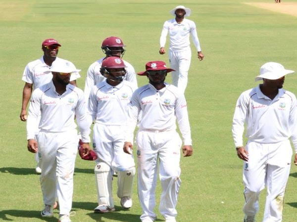  స్థానిక క్యురేటర్లకు సహకరించేందుకు 