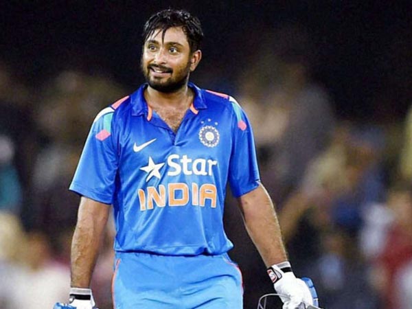 ఇంగ్లాండ్‌ పర్యటనకు ఎంపికై పరీక్షలో విఫలమై