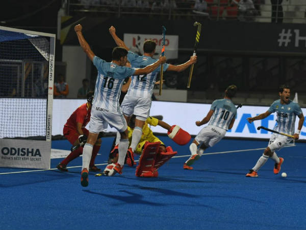 రెండో క్వార్టర్‌లో అర్జెంటీనా తొలి పెనాల్టీని సాధించగా