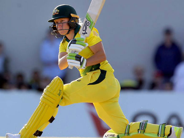 అగ్రస్థానంలో న్యూజిలాండ్ బ్యాట్స్ ఉమెన్