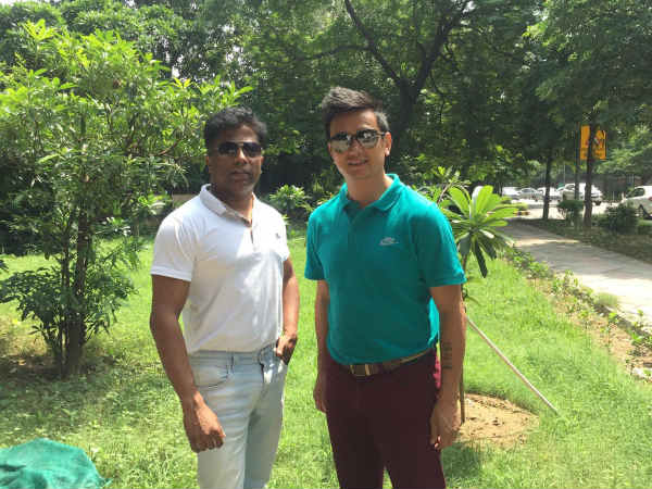  బాలీవుడ్ సినీ నిర్మాత ఆనంద్ కుమార్