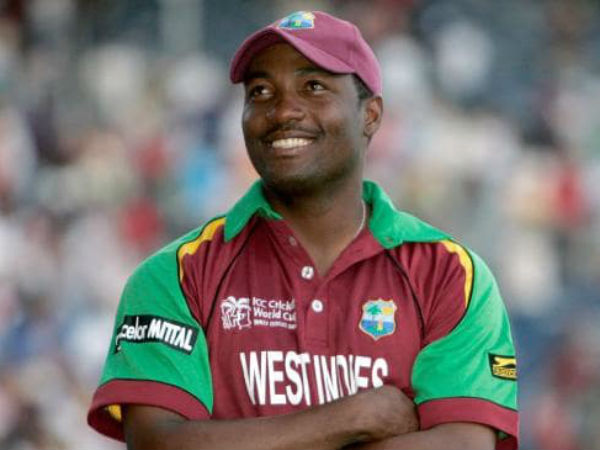 టాస్ స్కోరర్‌గా జాసన్ హోల్డర్