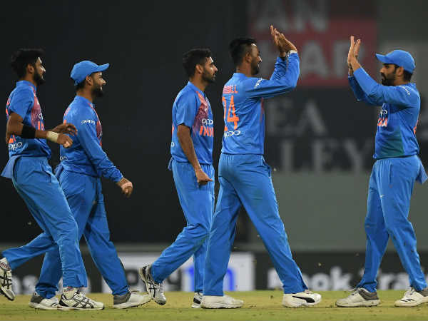 వెస్టిండిస్‌పై తొలి సెంచరీ నమోదు చేసిన ధావన్