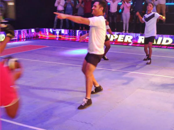 ప్రో కబడ్డీ లీగ్ ప్రోమో షూటింగ్‌లో పాల్గొన్న ధోని