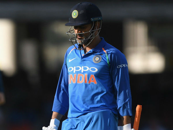 రెండో భారతీయుడిగా ధోని అరుదైన ఘనత