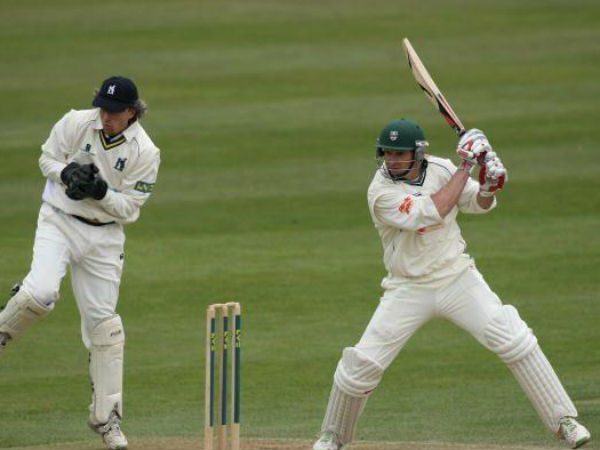 ఒక్క పరుగు తేడాతో.. ఒక్క పరుగు తేడాతో..