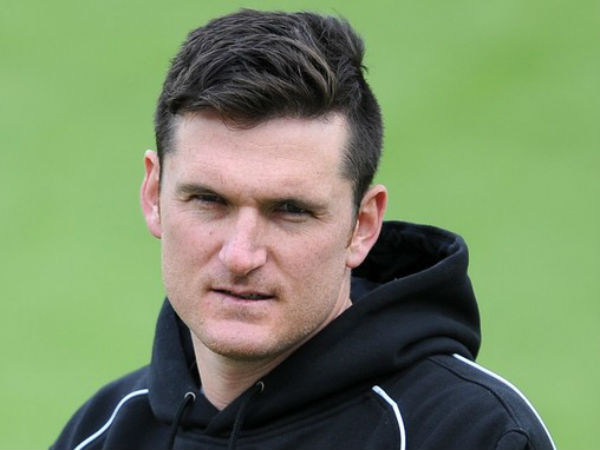 దక్షిణాఫ్రికా కెప్టెన్‌గా బాధ్యతలు 