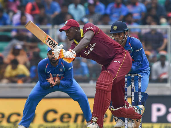 టాస్ గెలిచి తొలుత బ్యాటింగ్ చేసిన వెస్టిండిస్ 