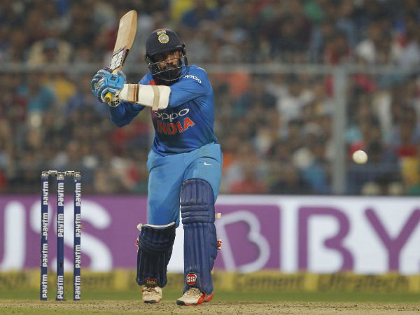 స్వల్ప లక్ష్యాన్ని చేధించడంలో చెమటోడ్చిన భారత్