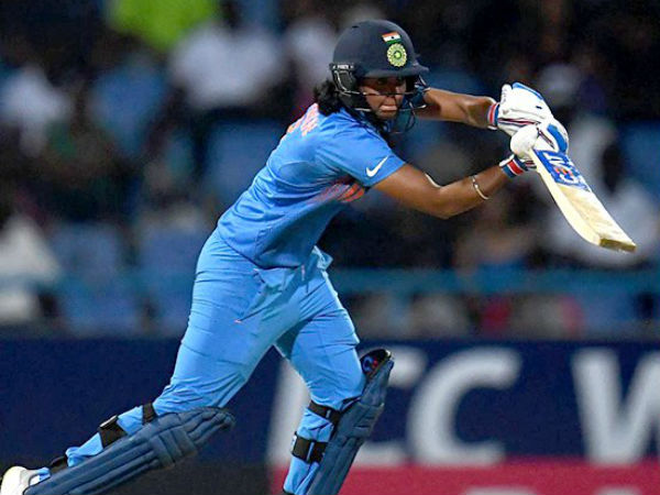 మిథాలీని తప్పించడంపై కెప్టెన్ హార్మన్ప్రీత్ కౌర్ ఇలా మిథాలీని తప్పించడంపై కెప్టెన్ హార్మన్ప్రీత్ కౌర్ ఇలా