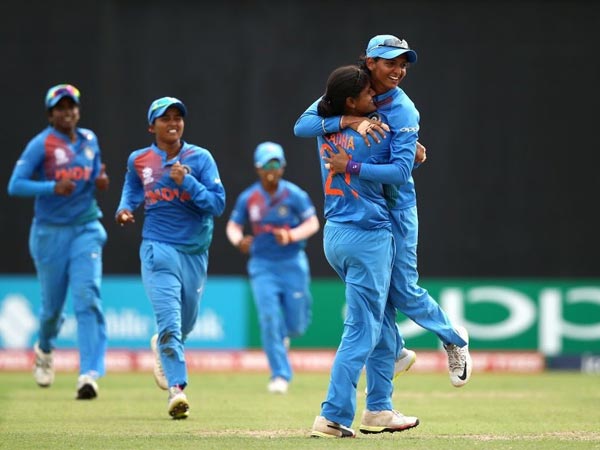 8 పాయింట్లు సాధించి అగ్రస్థానంలో