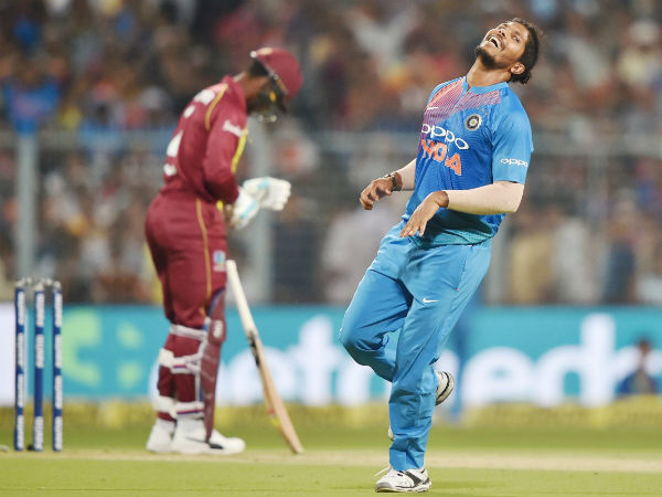 దూకుడు కనబరిచిన హెట్‌మెయిర్ 