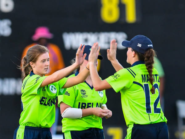 ఐర్లాండ్‌ ఆరంభం నుంచే వికెట్లు కోల్పోయి 