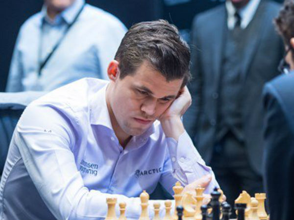  రాపిడ్ టై బ్రేక‌ర్ గేమ్‌లో కార్ల్‌స‌న్ 3-0 తేడాతో నెగ్గిన కార్ల్‌సన్‌