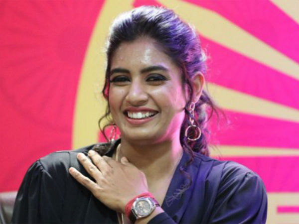 మిథాలీ నుంచి జట్టు భారీ ఇన్నింగ్స్‌ 