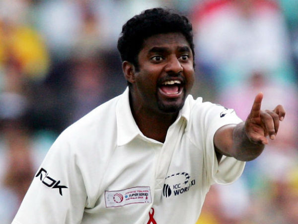 మురళీధరన్ అయితే మూడు వేదికల్లో 100కుపైగా