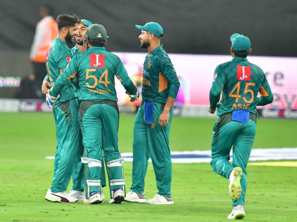 10 పరుగులకే ఓపెనర్లు పెవిలియన్‌కు