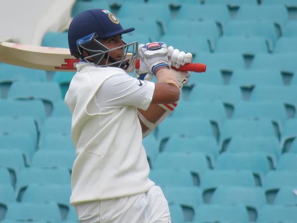 ఫీల్డింగ్‌ చేస్తుండగా షా కాలి మడమకు గాయం