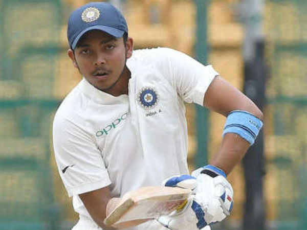 టాస్ గెలిచి బ్యాటింగ్ ఎంచుకున్న రహానే