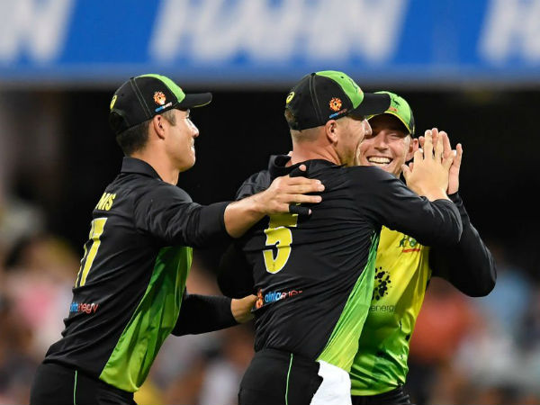 తొలి రెండు ఓవర్లలో కట్టడి.. తర్వాత 