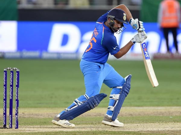 టీ20ల్లో రెండు వేల పరుగులు చేసిన రోహిత్ శర్మ