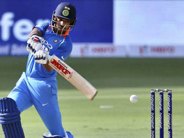 శిఖర్ ధావన్ (76) హాఫ్ సెంచరీతో 