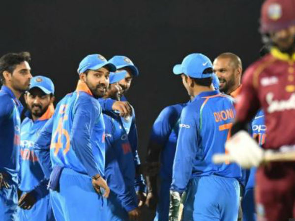 భారత్‌ 14.5 ఓవర్లలో వికెట్‌ నష్టానికి 