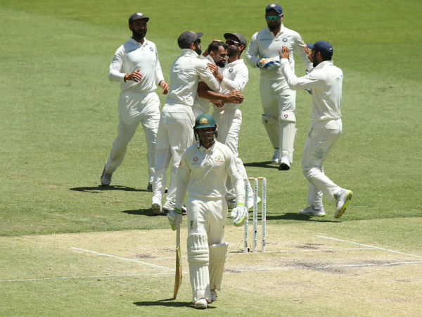 ఆరు వికెట్లు తీసిన మహమ్మద్ షమీ