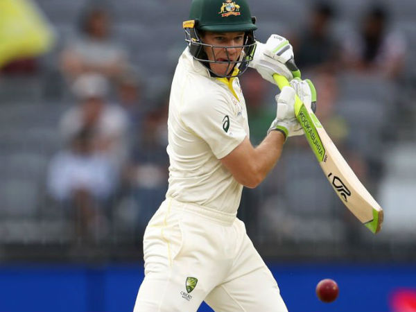 పట్టు బిగించిన ఆస్ట్రేలియా 