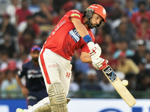 యువరాజ్ సింగ్ (కనీస ధర రూ. కోటి)