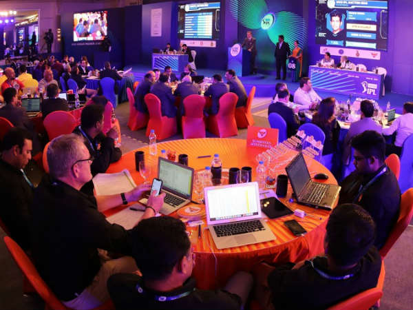 వేలంలో 60 మంది అమ్ముడుపోయారు