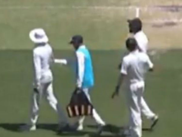 వారిని విడదీసి సర్దిచెప్పిన భువీ, షమీ