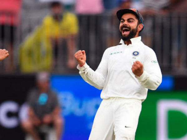 కోహ్లీపై ప్రశంసల వర్షం కురిపించిన వార్న్ 